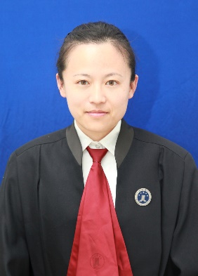 黄月13702201211844043