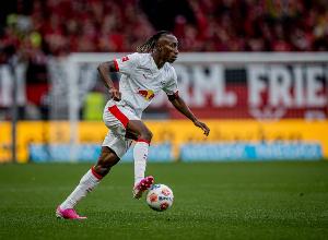 每体谈皇马1.2亿欧砸迪奥曼德：亚马尔横空出世给皇马带来压迫感